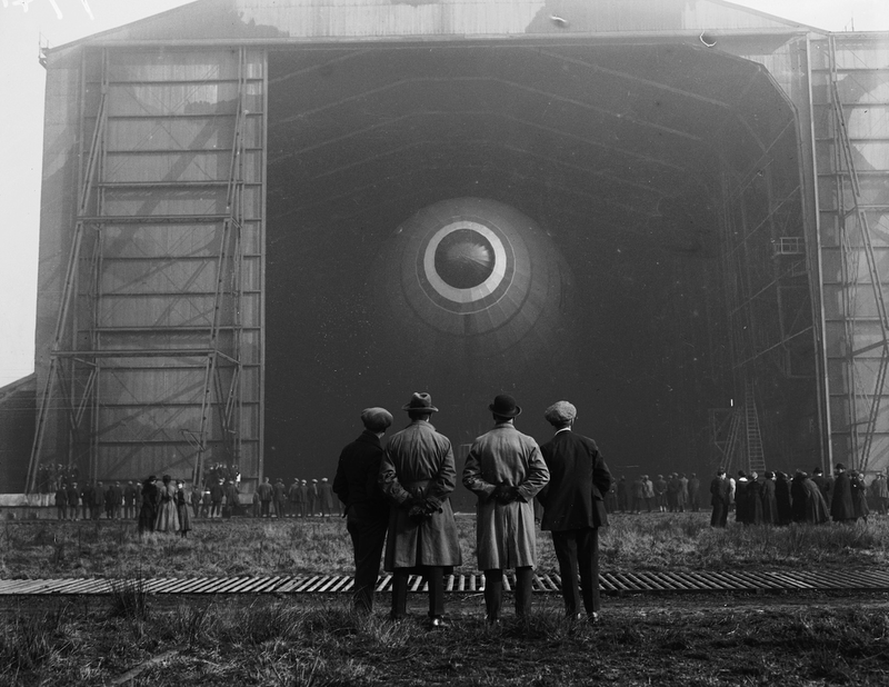 Illustration for article titled The Most Astounding Airships, Dirigibles and Zeppelins in History